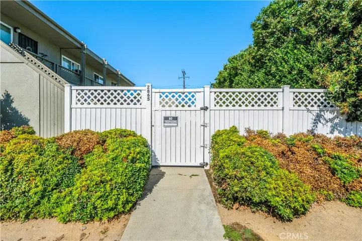2865 Mendoza Drive, Costa Mesa, California 92626