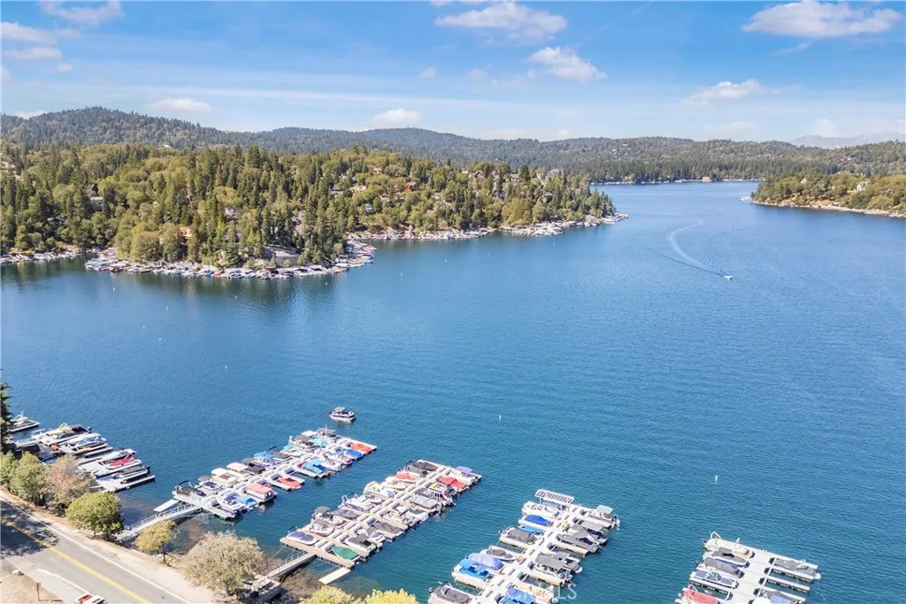 1310 Montreal Drive, Lake Arrowhead, California 92352 home-pic-24