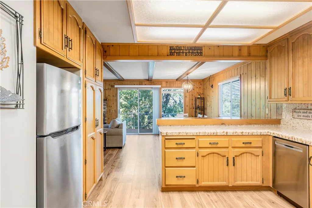 1310 Montreal Drive, Lake Arrowhead, California 92352 home-pic-2