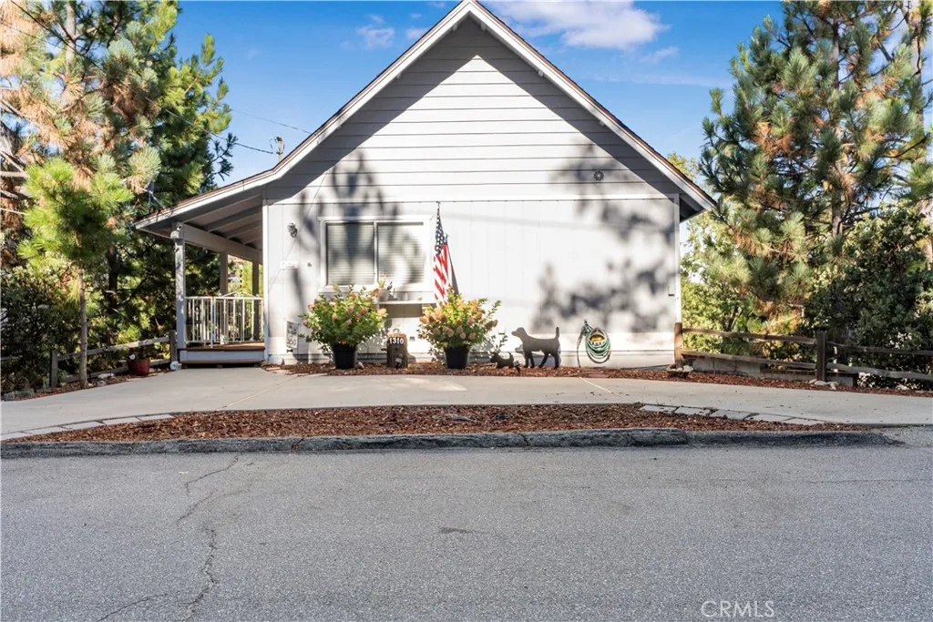 1310 Montreal Drive, Lake Arrowhead, California 92352 home-pic-3