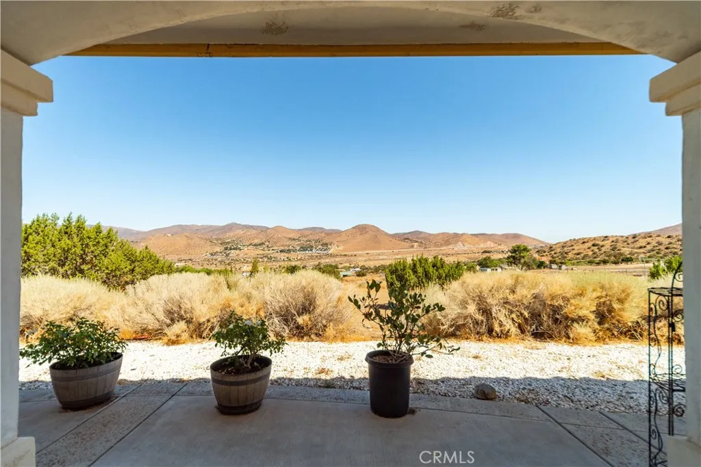 32132 Calle Del Roja, Acton, California 93510 home-pic-45