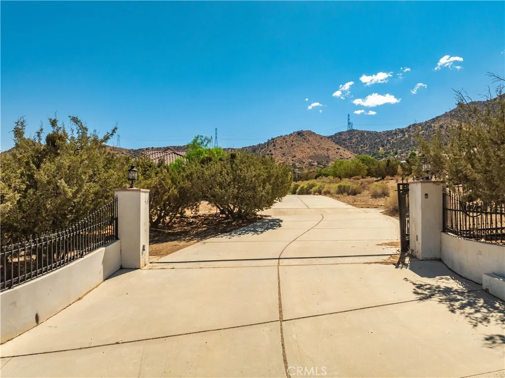 32132 Calle Del Roja, Acton, California 93510 home-pic-70