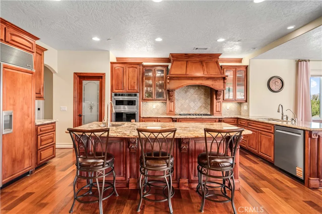 32132 Calle Del Roja, Acton, California 93510 home-pic-17