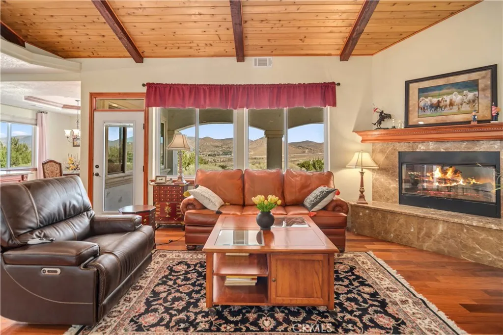 32132 Calle Del Roja, Acton, California 93510 home-pic-15