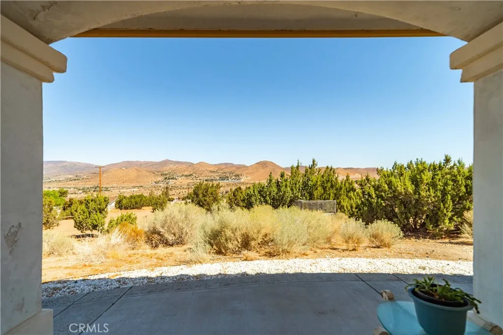 32132 Calle Del Roja, Acton, California 93510 home-pic-58