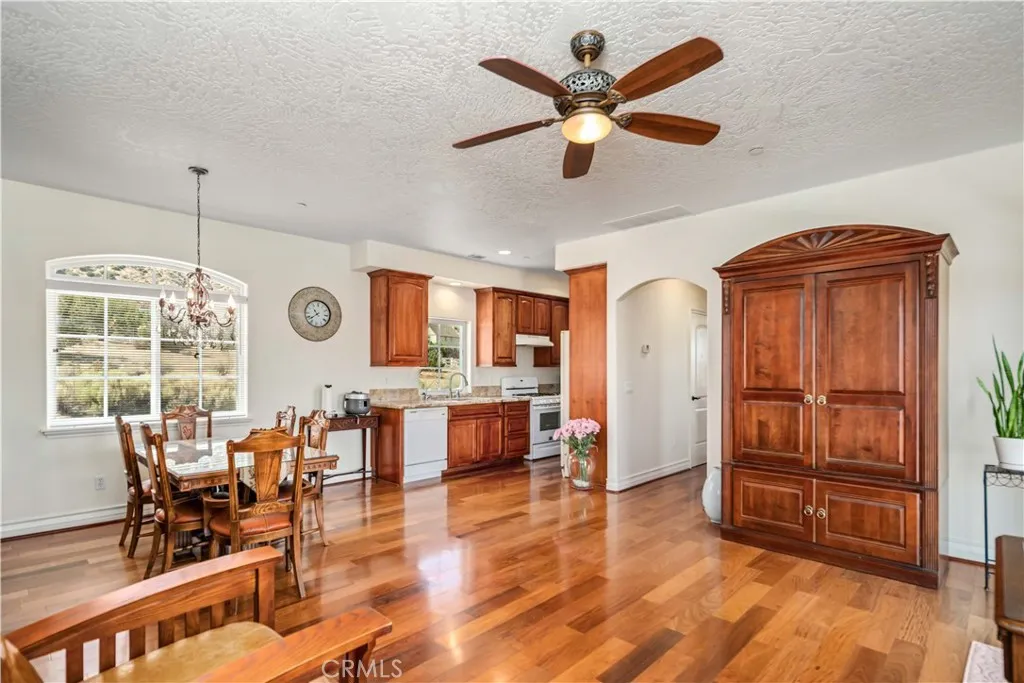 32132 Calle Del Roja, Acton, California 93510 home-pic-49