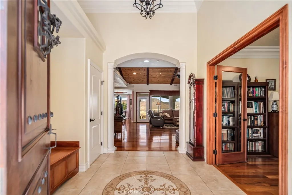 32132 Calle Del Roja, Acton, California 93510 home-pic-9