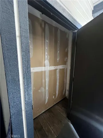 Small storage area included with the unit.