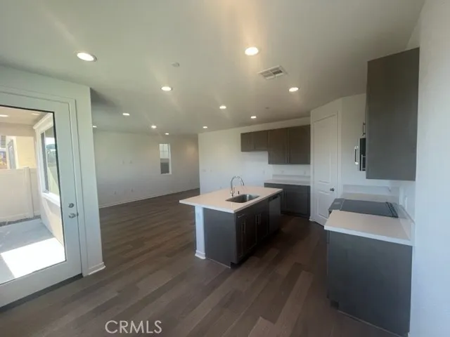 29212 Santa Fe Springs Court, Winchester, California 92596 home-pic-4