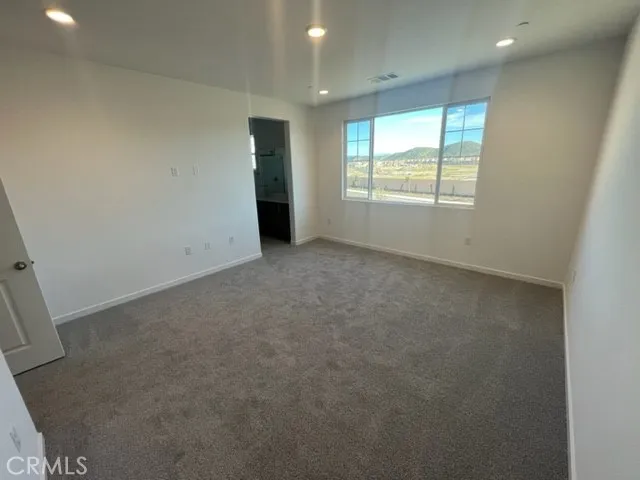 29212 Santa Fe Springs Court, Winchester, California 92596 home-pic-9