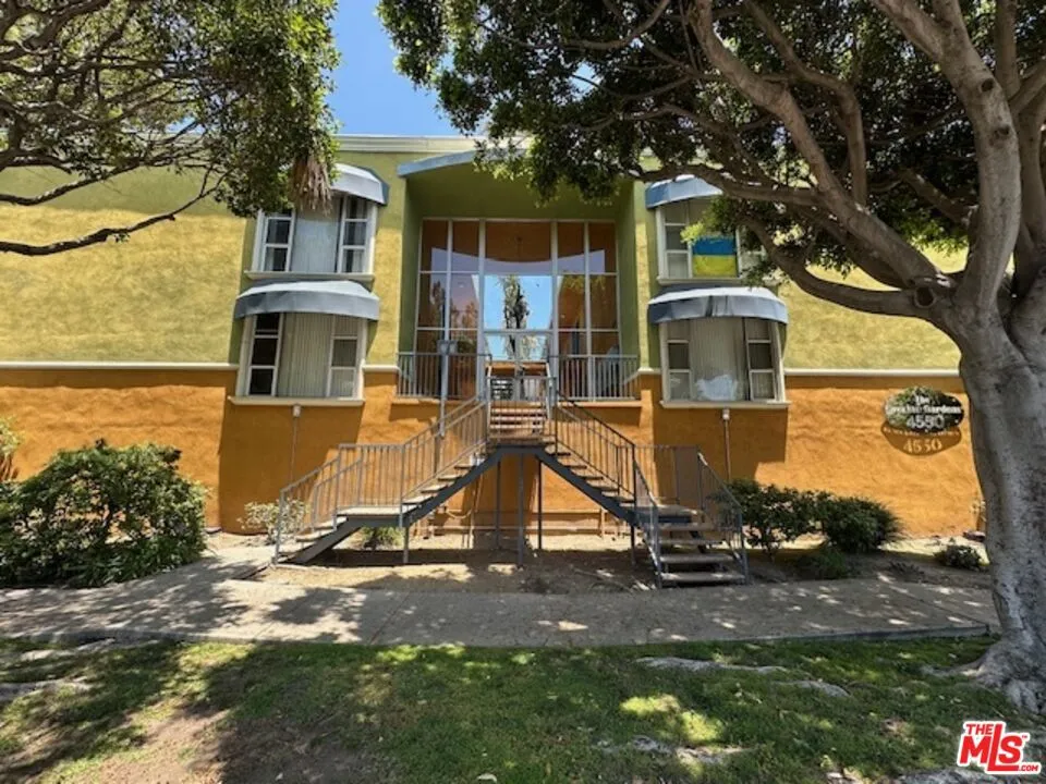 4550 Overland Avenue 103, Culver City, California 90230, 2 Bedrooms Bedrooms, ,2 BathroomsBathrooms,Residential Lease,For Rent,Overland,25592711