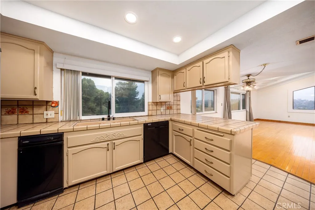 2831 Steeplechase Lane, Diamond Bar, California 91765 home-pic-31