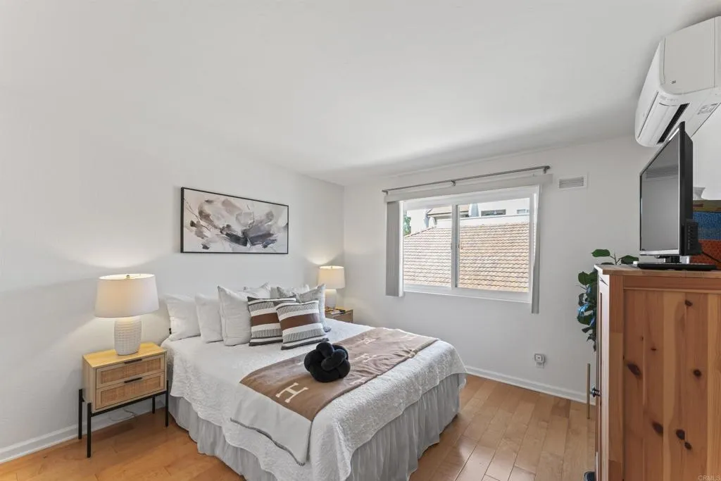 6330 Genesee Ave 220, San Diego, California 92122 home-pic-0