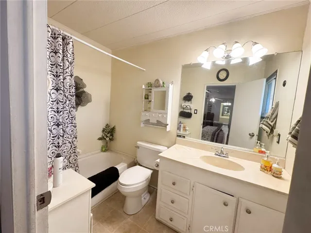 16742 Lake Park Way, Yorba Linda, California 92886