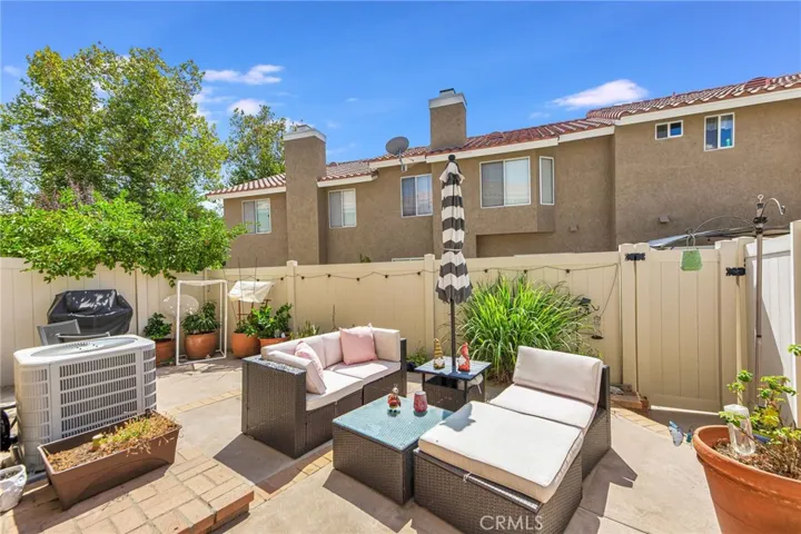 28123 Bobwhite Circle 104, Saugus, California 91350