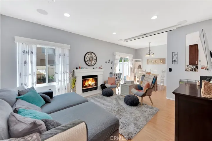 28123 Bobwhite Circle 104, Saugus, California 91350