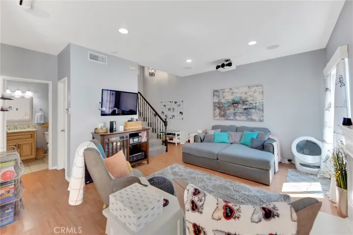 28123 Bobwhite Circle 104, Saugus, California 91350