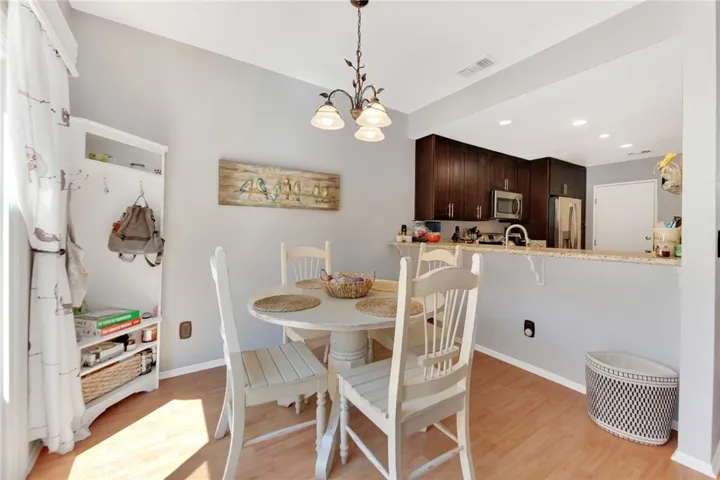 28123 Bobwhite Circle 104, Saugus, California 91350