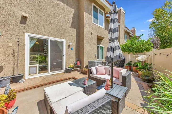 28123 Bobwhite Circle 104, Saugus, California 91350