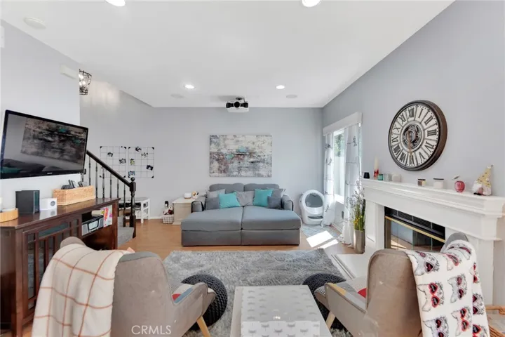 28123 Bobwhite Circle 104, Saugus, California 91350