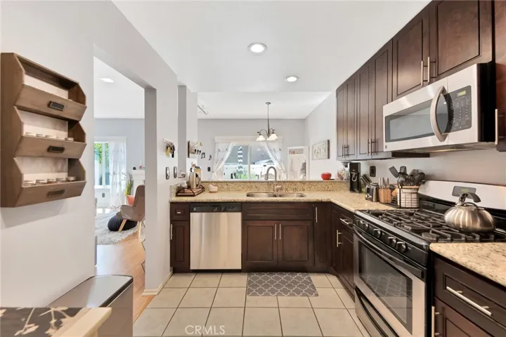 28123 Bobwhite Circle 104, Saugus, California 91350