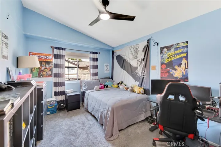 28123 Bobwhite Circle 104, Saugus, California 91350