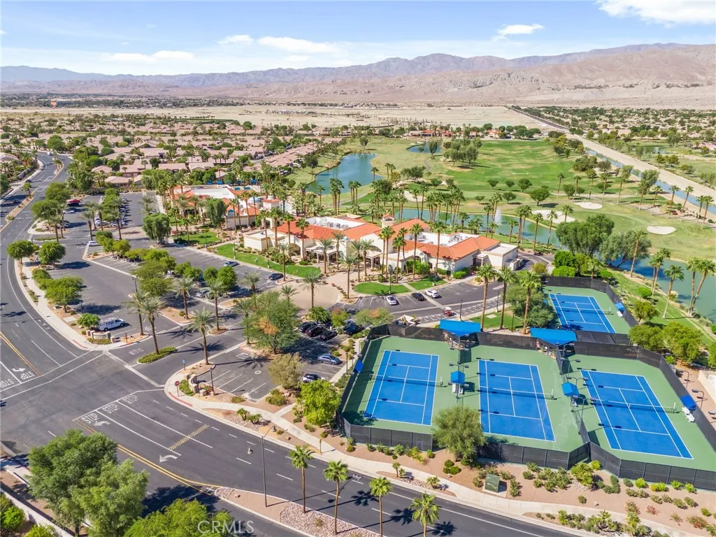 81596 Avenida Bolero, Indio, California 92203 home-pic-32