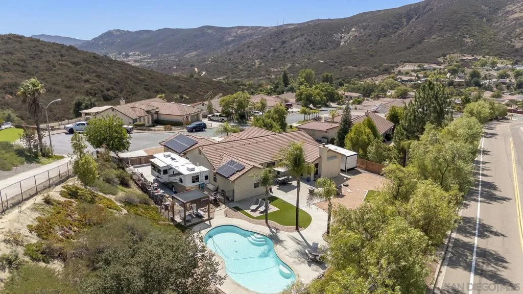 , Ramona, California 92065 home-pic-33
