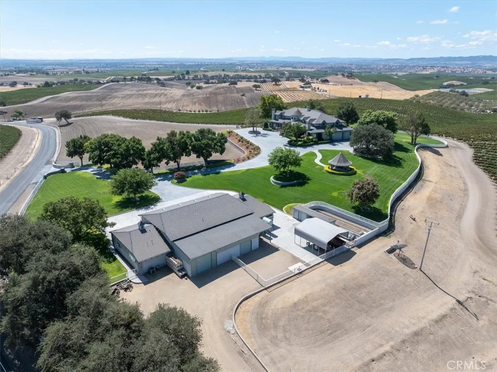 8283 Cross Canyons Road, San Miguel, California 93451 home-pic-13