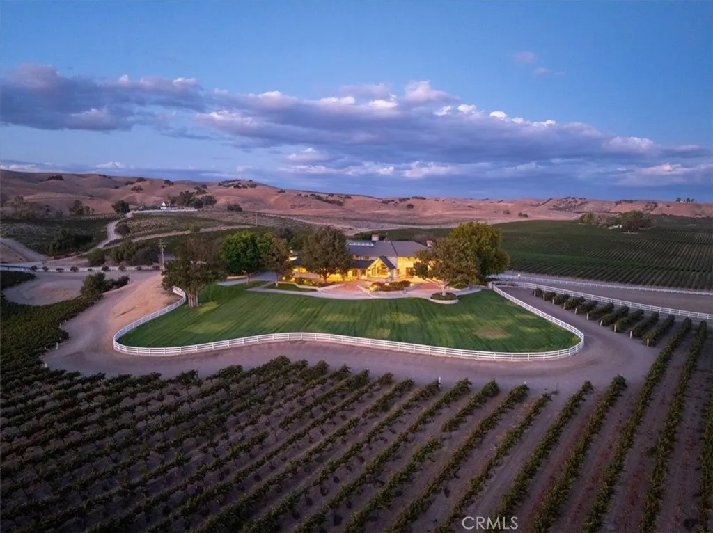 8283 Cross Canyons Road, San Miguel, California 93451 home-pic-7