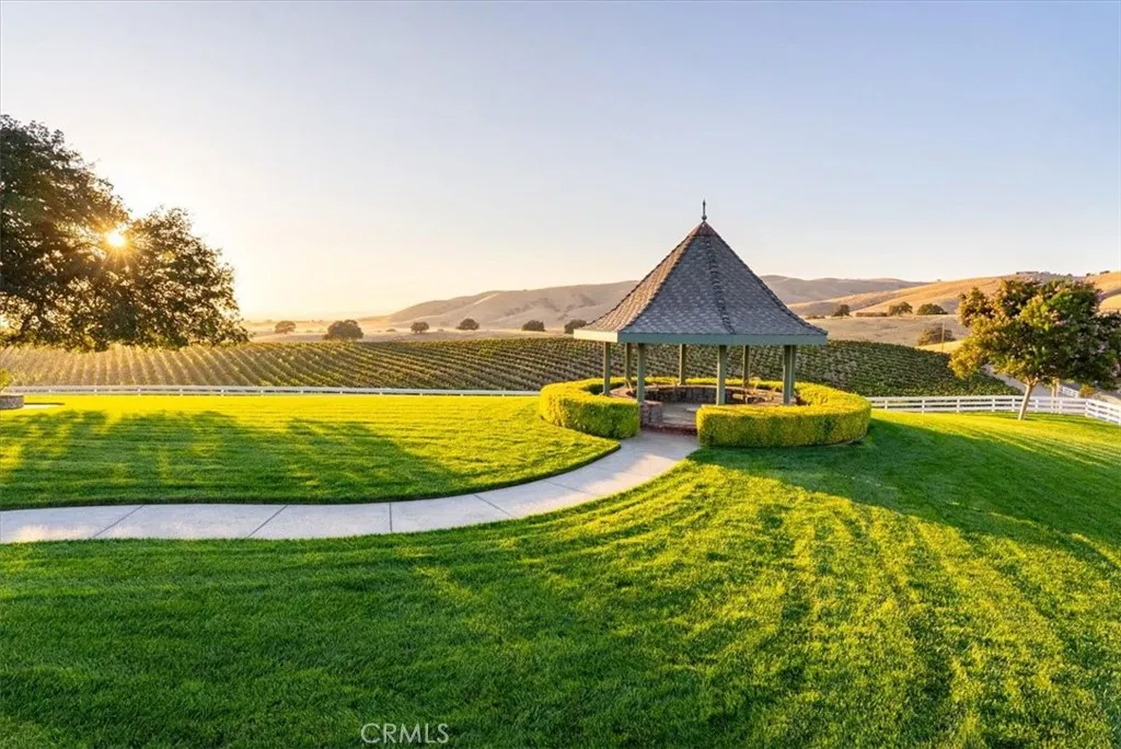 8283 Cross Canyons Road, San Miguel, California 93451 home-pic-14