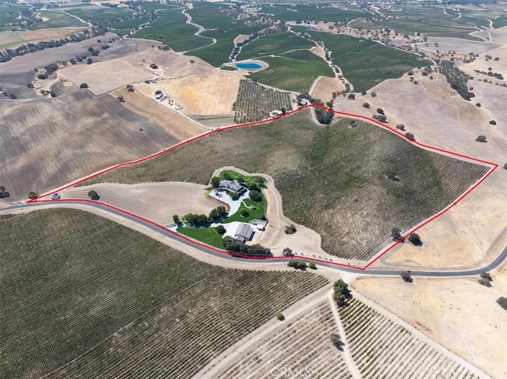 8283 Cross Canyons Road, San Miguel, California 93451 home-pic-8