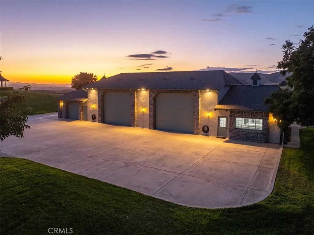 8283 Cross Canyons Road, San Miguel, California 93451 home-pic-6