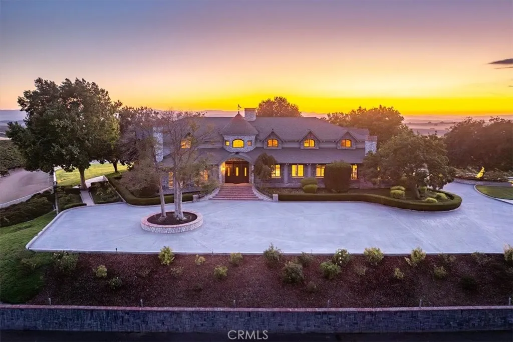 8283 Cross Canyons Road, San Miguel, California 93451 home-pic-3
