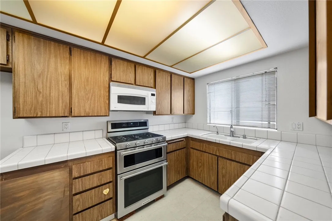 6307 Ridgeglade Ct, Rancho Palos Verdes, California 90275 home-pic-21