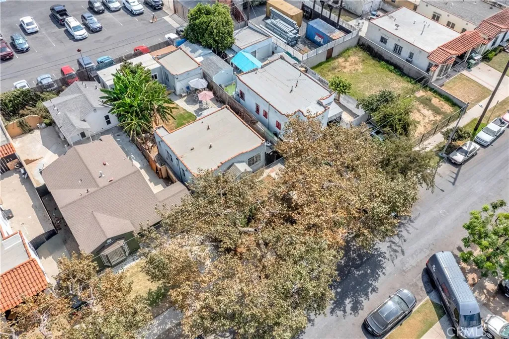 6030 W Wilton, Los Angeles, California 90047 home-pic-35