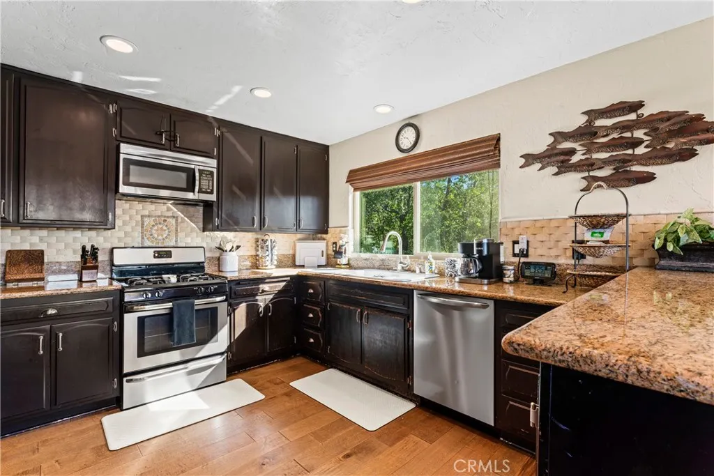 1166 Nadelhorn Drive, Lake Arrowhead, California 92352 home-pic-9