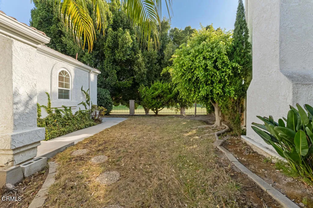 2110 Bermuda Dunes Place, Oxnard, California 93036 home-pic-5