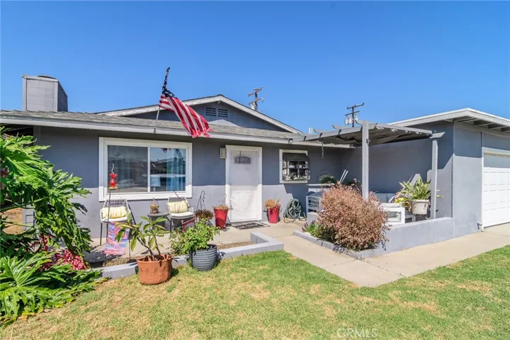 10051 Kukui Drive, Huntington Beach, California 92646