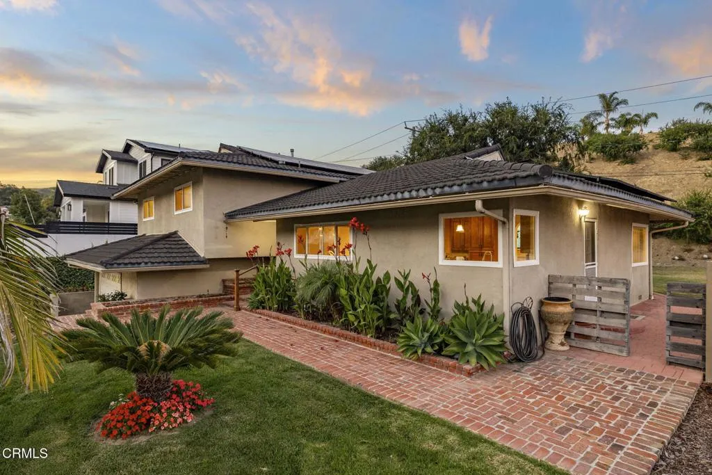872 Via Arroyo, Ventura, California 93003 home-pic-3