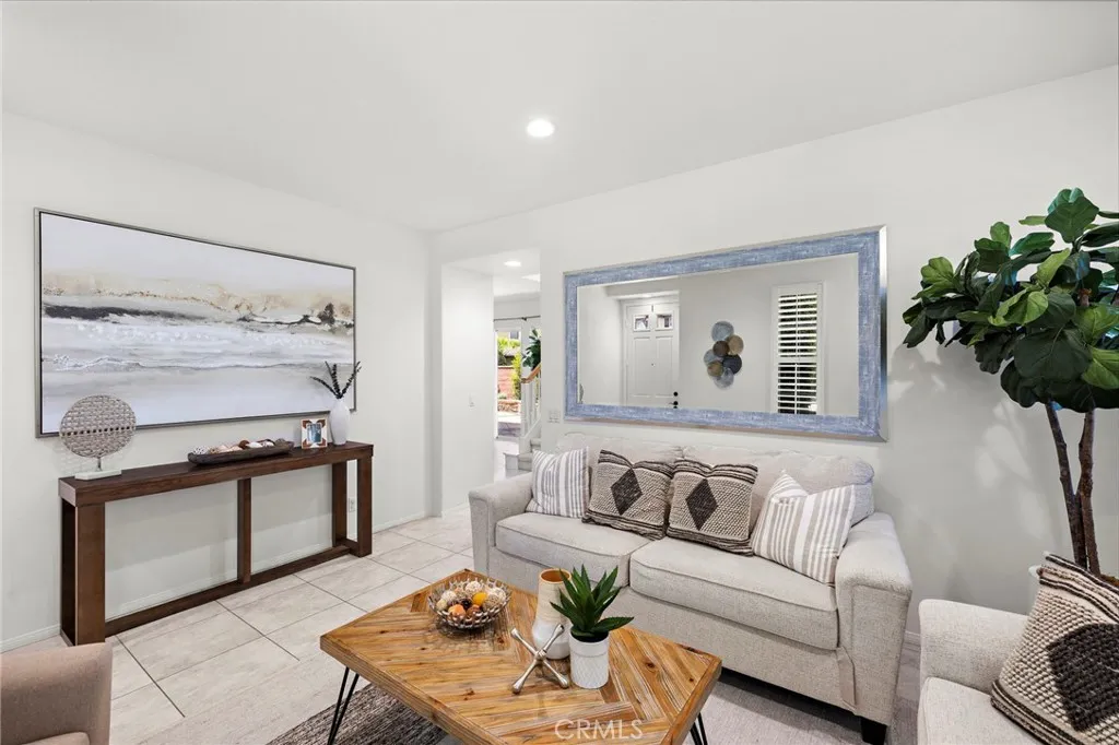 63 Tuberose Street, Ladera Ranch, California 92694 home-pic-5