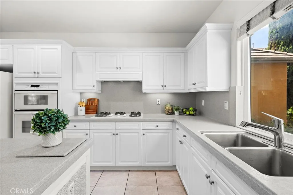 63 Tuberose Street, Ladera Ranch, California 92694 home-pic-16