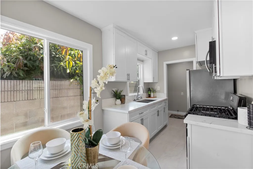4104 East San Luis, Compton, California 90221 home-pic-4