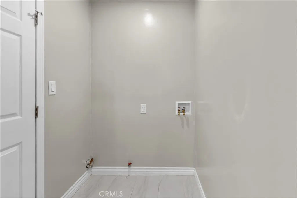 4104 East San Luis, Compton, California 90221 home-pic-8