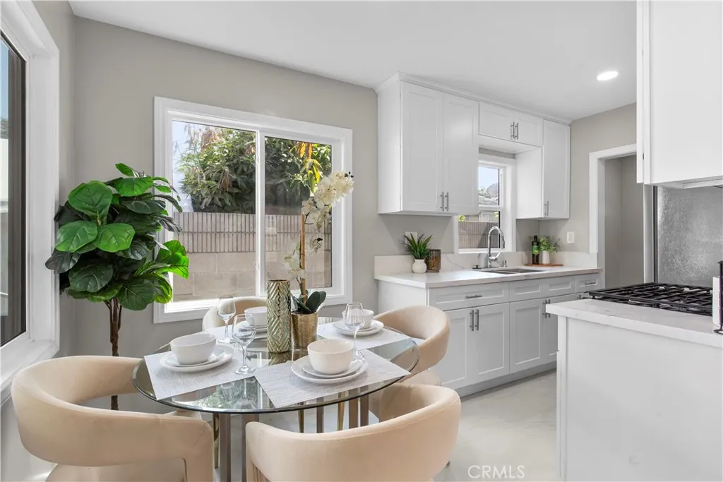 4104 East San Luis, Compton, California 90221 home-pic-3