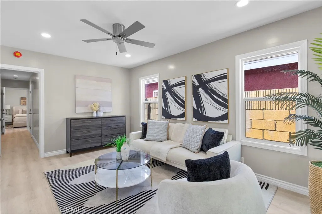 4104 East San Luis, Compton, California 90221 home-pic-1