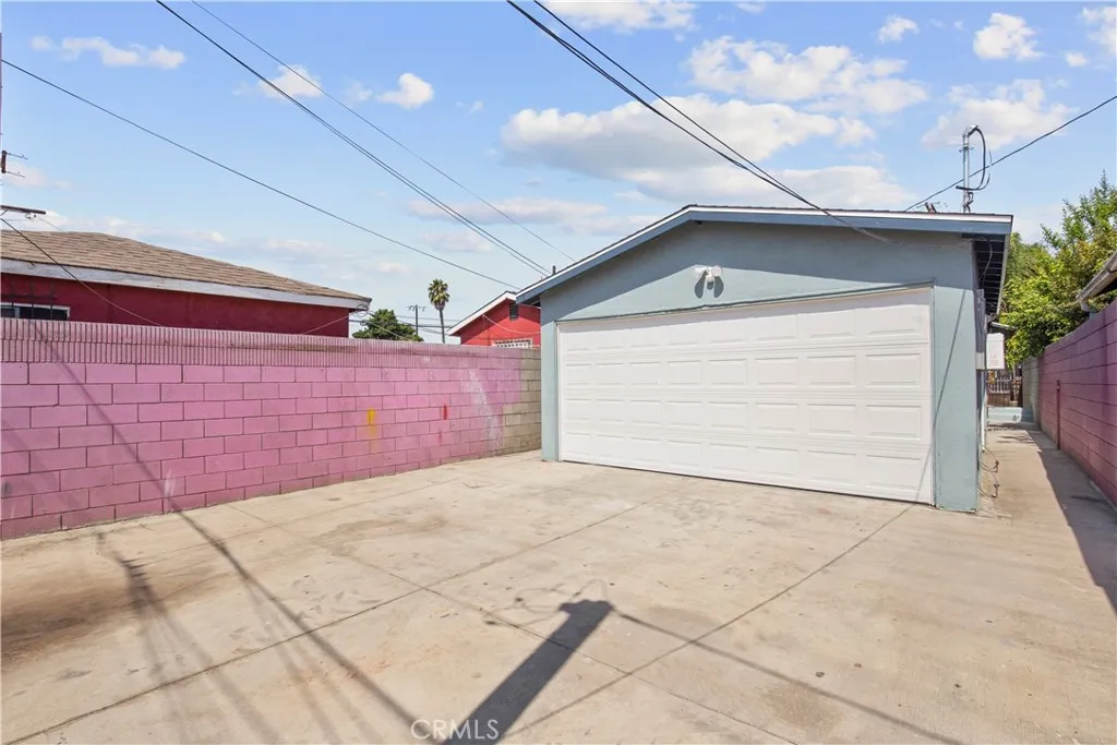 4104 East San Luis, Compton, California 90221 home-pic-14
