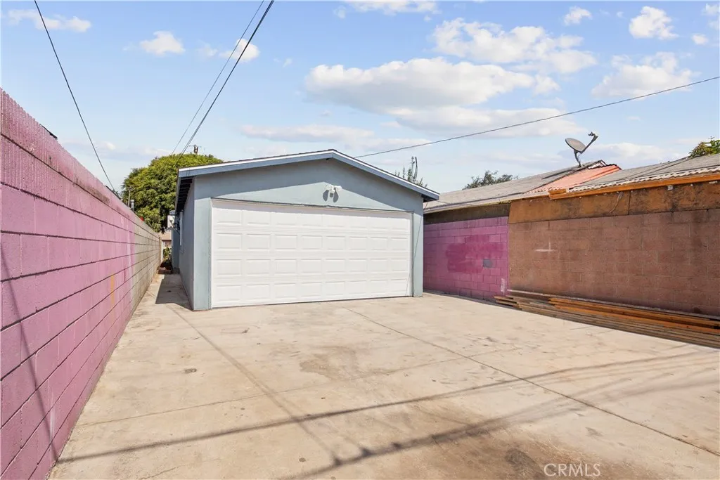 4104 East San Luis, Compton, California 90221 home-pic-15