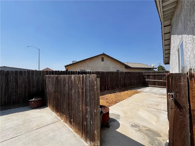 11185 Mesquite Circle, None, California 93202