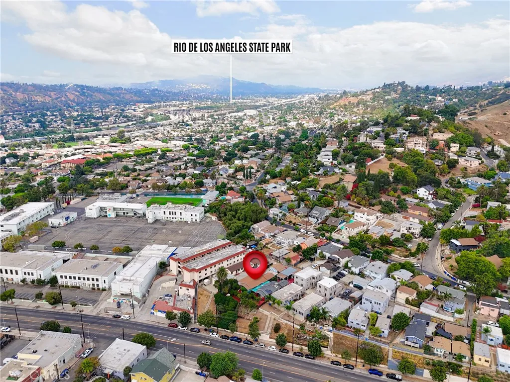 3415 N Figueroa St, Los Angeles, California 90065 home-pic-37